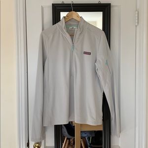 Women’s vineyard vines performance  pullover